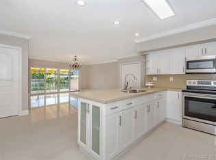 16421 Bridge End Rd, Miami Lakes, FL 33014