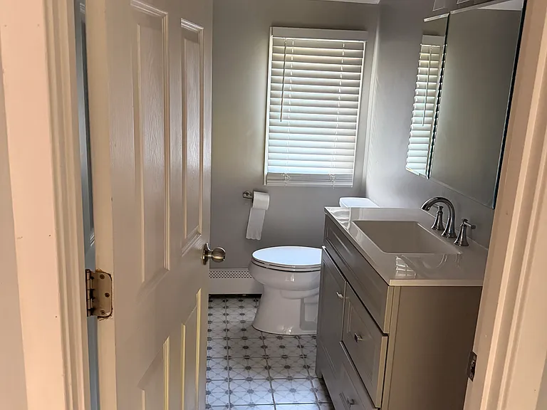 37 Isabelle Dr — Photo 46