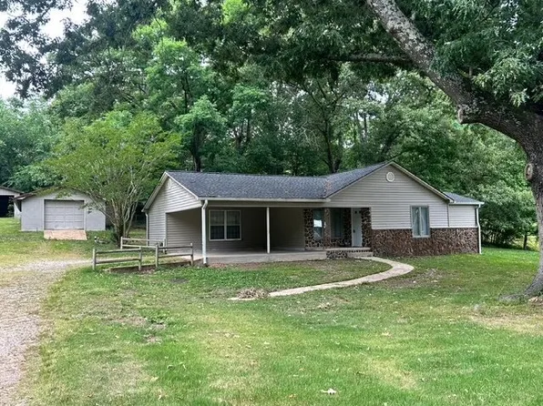 405 New Hope Rd, Big Sandy, TN 38221