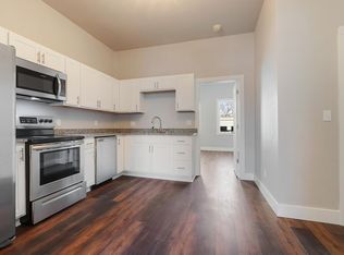 204 Main St #A, Menasha, WI 54952