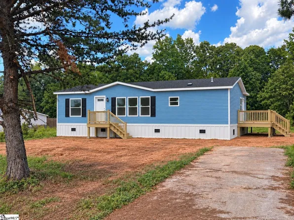 106 Carson Creek Dr, Piedmont, SC 29673