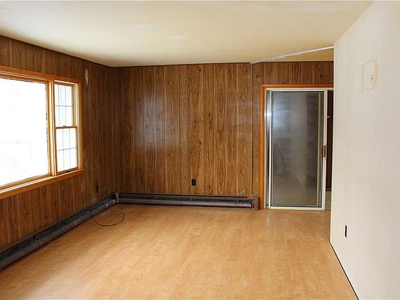 3rd image of 12096 Monnie Ave