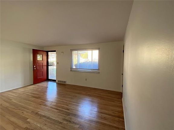 5th image of 142 Lilmont Dr