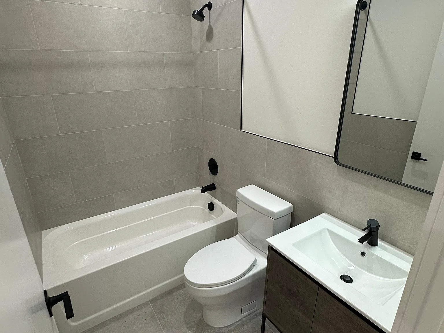 4 bed, $3,050 — Photo 4
