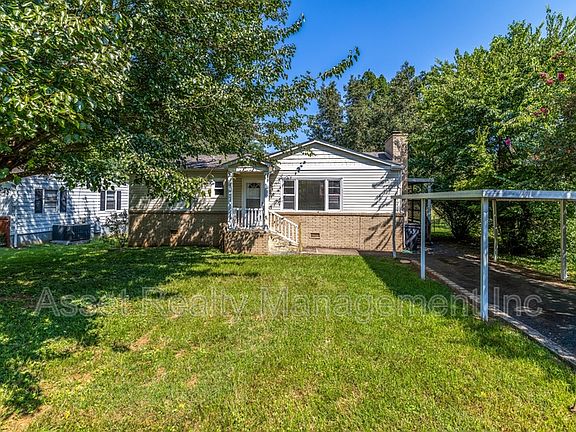 3rd image of 2139 W Gilbert Ln