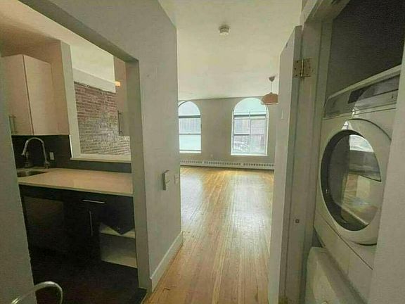 2nd image of 21 W 131st St #1FF
