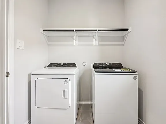 901 Edgehurst Dr — Photo 27