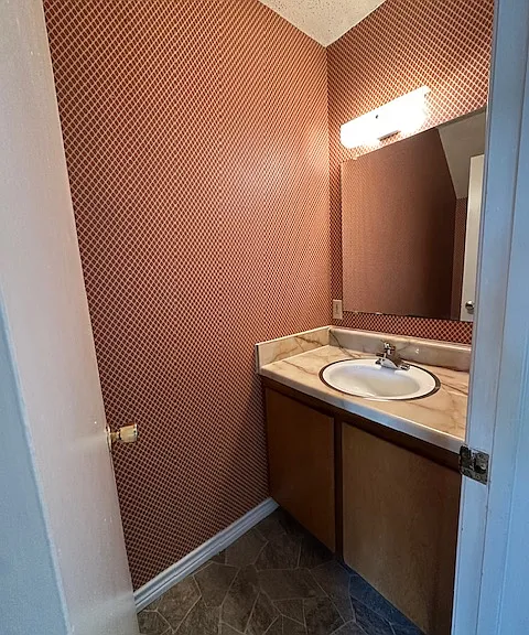 1236 Meadowview Dr — Photo 5