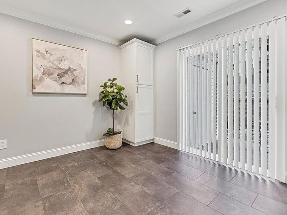5th image of 9175 N Swan Cir