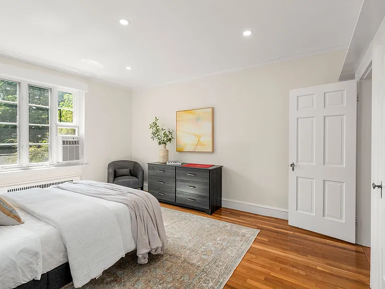 15 Monmouth Ct #5 — Photo 11