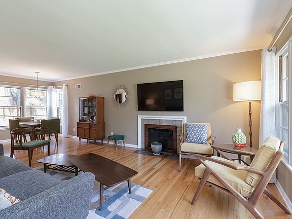 3rd image of 616 E Angela Blvd