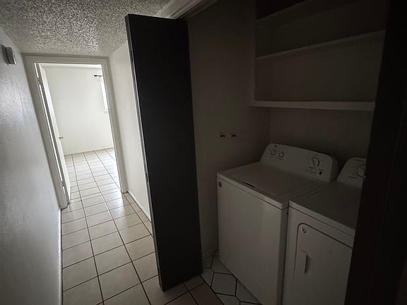 2nd image of 1334 Tanglewood Ln #1334