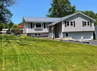 5 Wildwood Ln, Salem, NH 03079