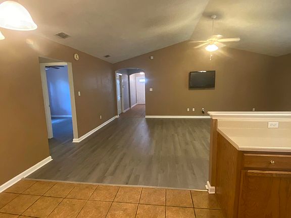 3rd image of 5525 Cattail Ct