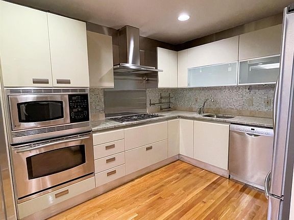 4th image of 86 Village Dr #1A