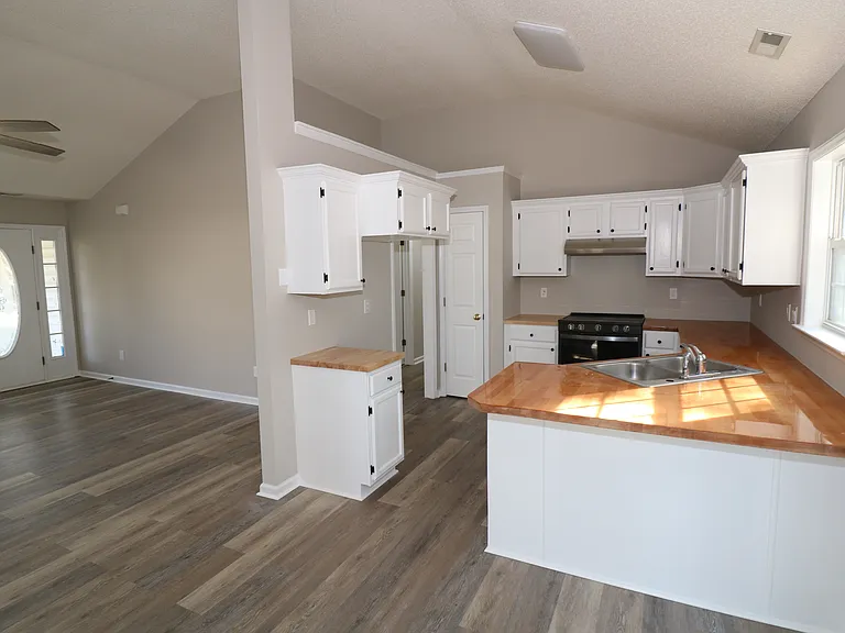 711 Harvest Way — Photo 6