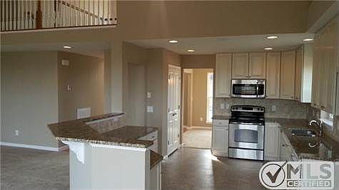 2nd image of 77 Hamlet Dr