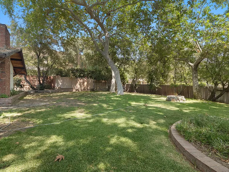 5040 Gould Ave — Photo 33