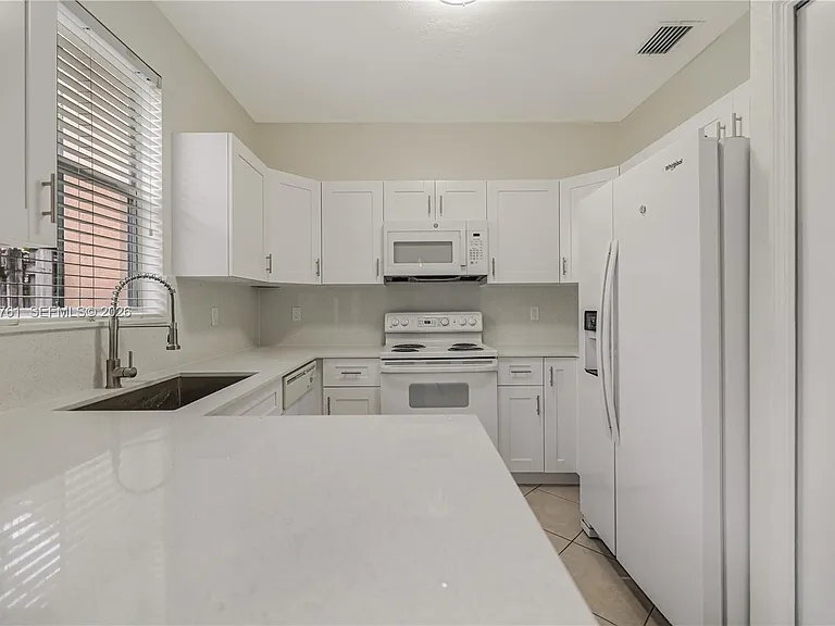 12172 SW 124th Path — Photo 19