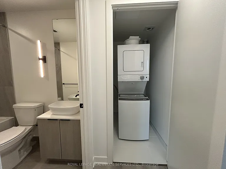 1185 Dupont St #1811 — Photo 25