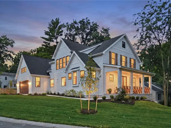 2907 W 72nd Ter, Prairie Village, KS 66208