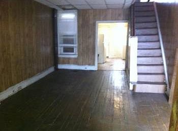 2nd image of 2860 Rosehill St