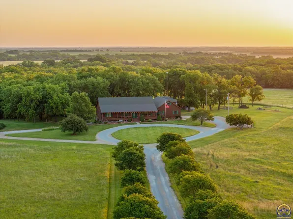 8218 W 273rd Ter, Osage City, KS 66523