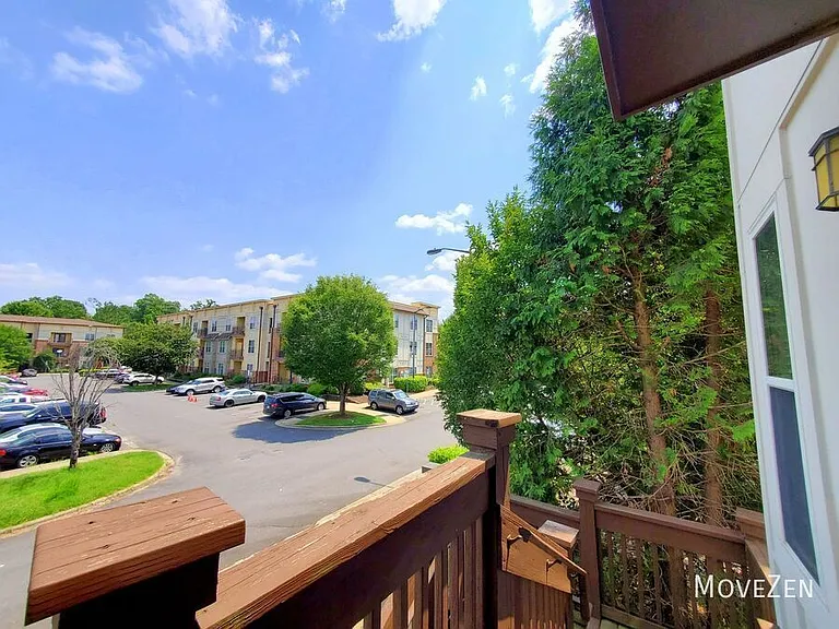 827 Seigle Point Dr — Photo 20