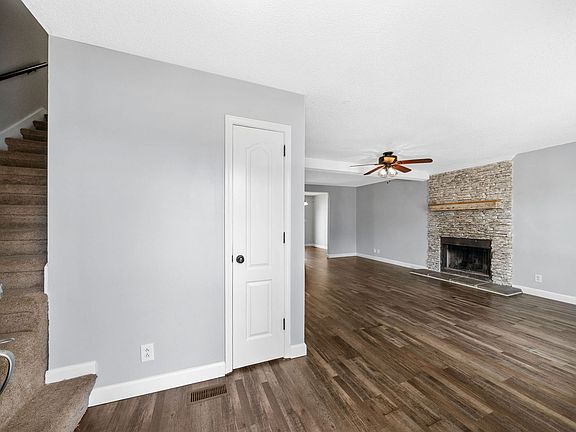 4th image of 3851 Man O War Blvd