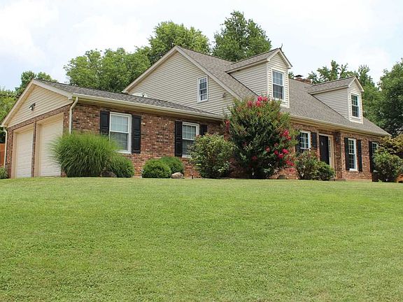 2nd image of 5566 Sherwood Ct