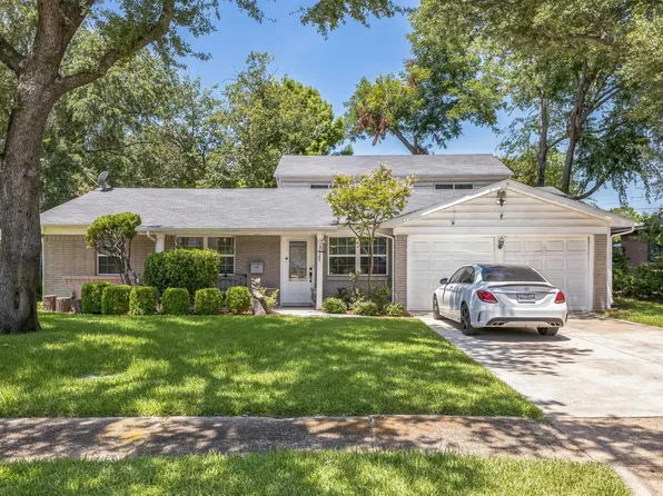 13125 Red Fern Ln, Dallas, TX 75240
