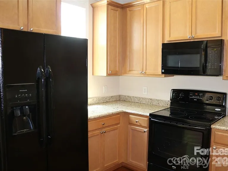 9806 Longstone Ln — Photo 11