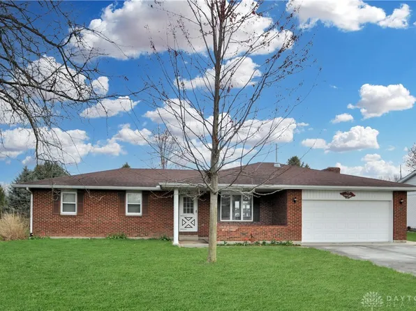 371 Catalpa Dr, Versailles, OH 45380