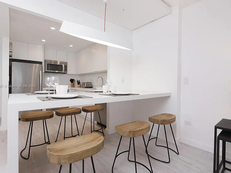 2301 Collins Ave #428 — Photo 18
