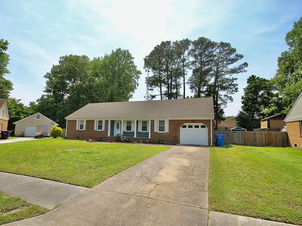 1st image of 708 Caravelle Dr