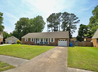 708 Caravelle Dr, Chesapeake, VA 23322