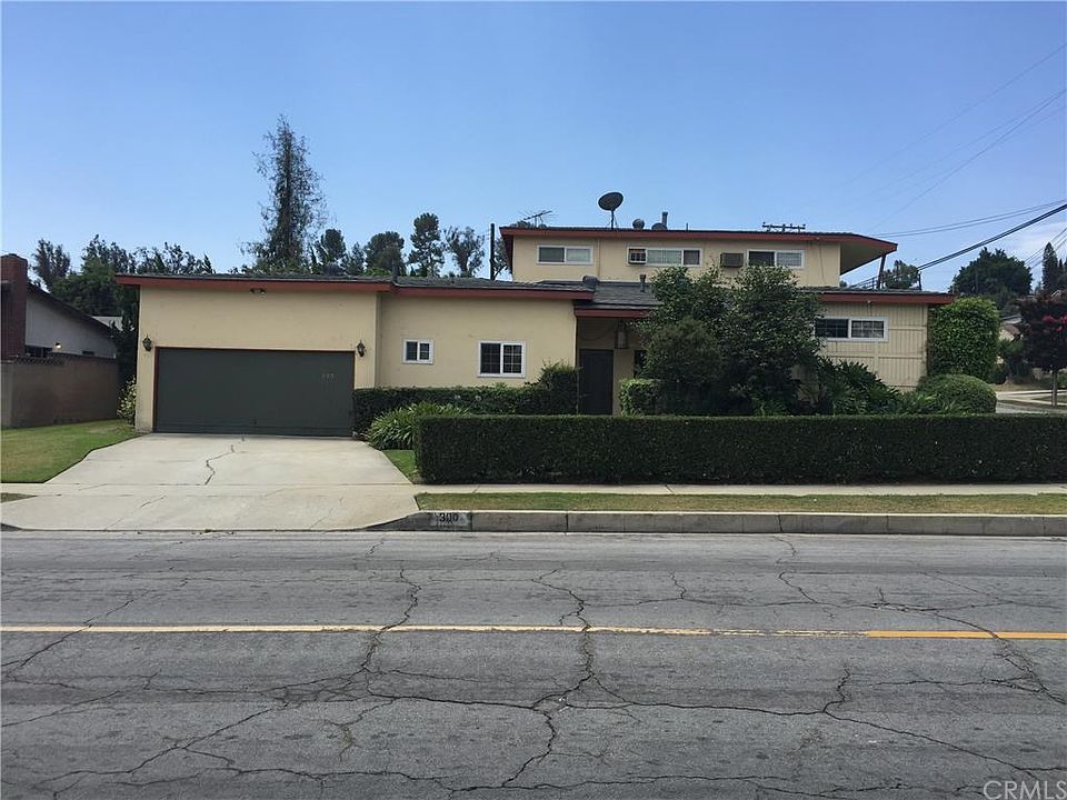1st image of 300 E Graves Ave
