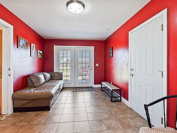 4th image of 1391 Albion Road