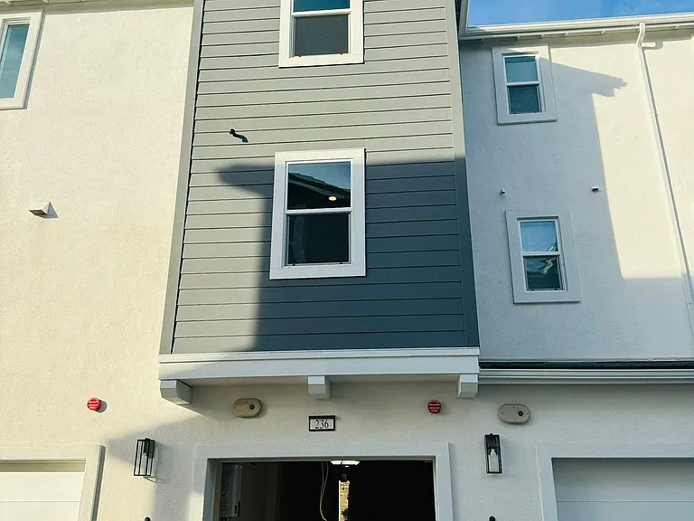 236 Lockhart Way — Photo 32