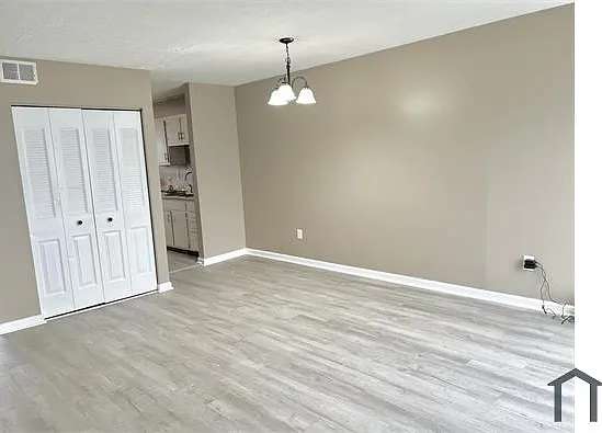 1420 Kingswood Way — Photo 7