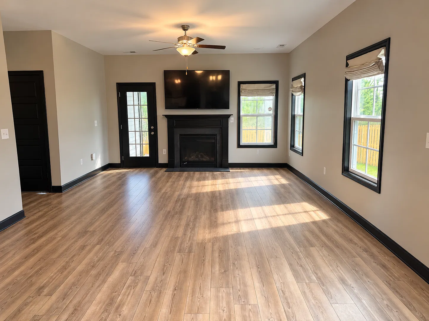 528 Transom Way — Photo 4