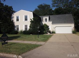 6421 N Post Oak Rd, Peoria, IL 61615