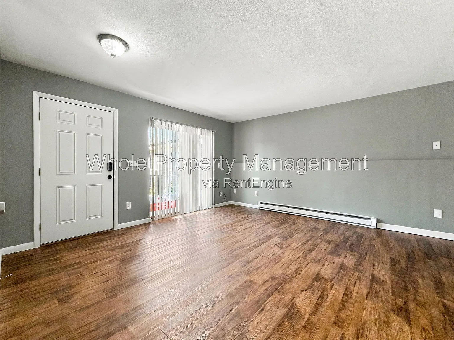 2 bed, 1.5 bath, 826 sqft, $1,250 — Photo 2