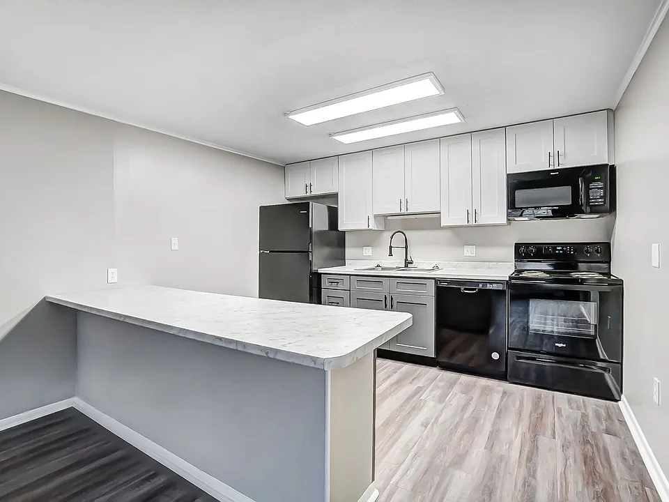 Poplar Ridge Apartments