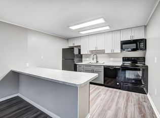 Poplar Ridge Apartments, Fort Wayne, IN 46804