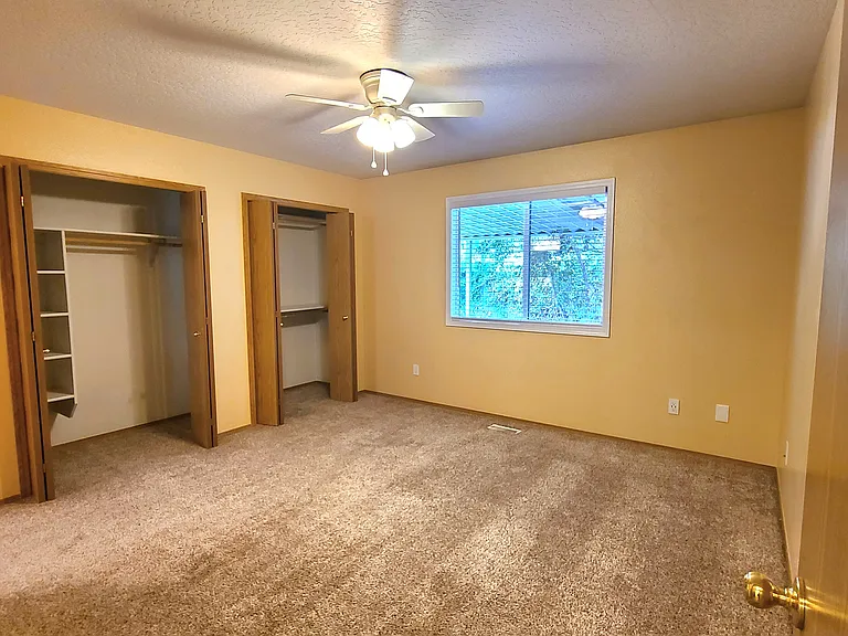 Primary bedroom, private bathroom