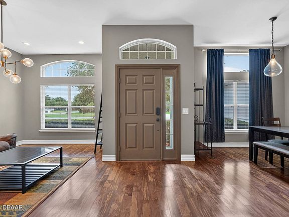 3rd image of 740 Hornbean Ct