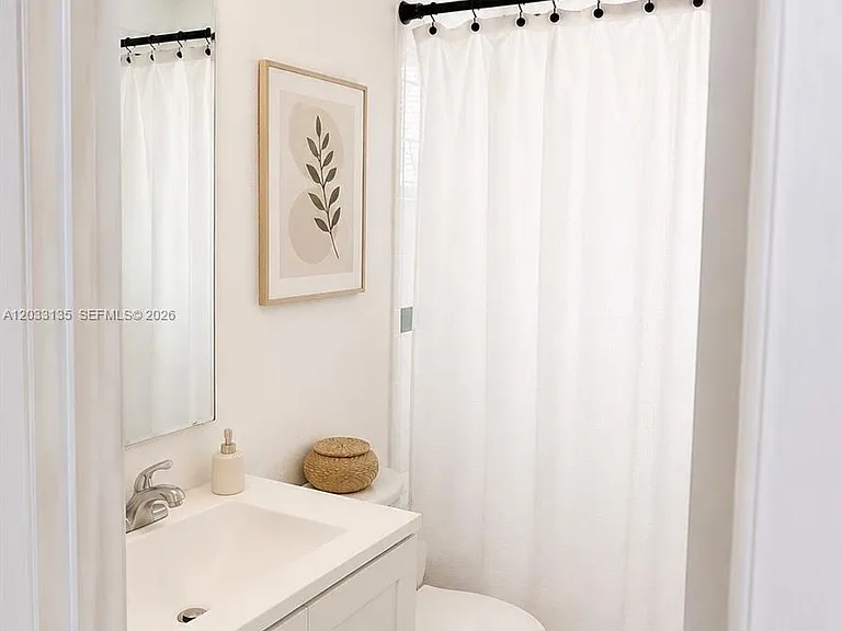 300 74th St #5 — Photo 9