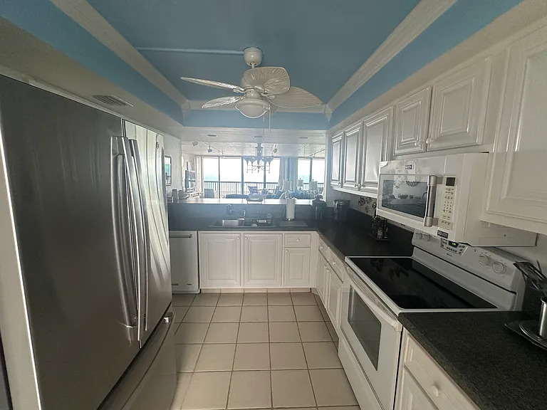 4141 Ocean Dr #403 — Photo 13