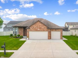 2533 Violet Way, Columbus, IN 47201